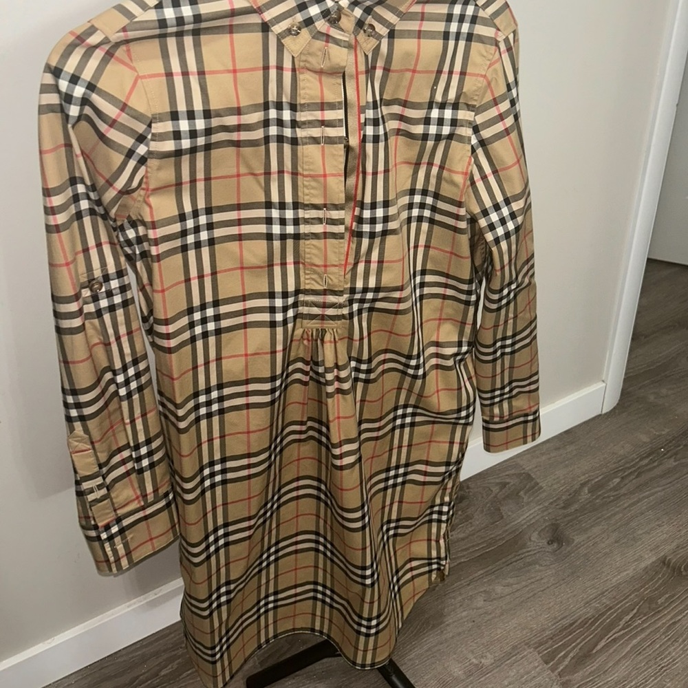 Burberry dress .